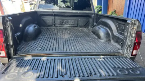 RAM 2500 6.7 I6 24V SLT CABINE DUPLA TURBO DIESEL RODEO 4X4 AUTOM�TICO, Foto 15
