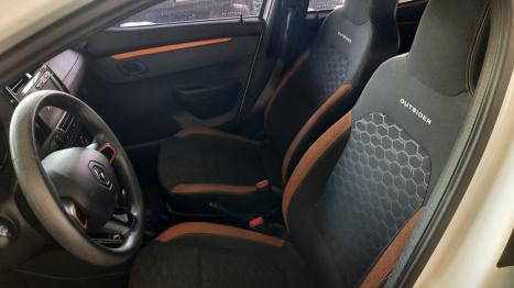RENAULT Kwid 1.0 12V 4P SCE FLEX OUTSIDER, Foto 8