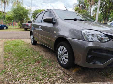 TOYOTA Etios Hatch 1.5 16V 4P FLEX L, Foto 1