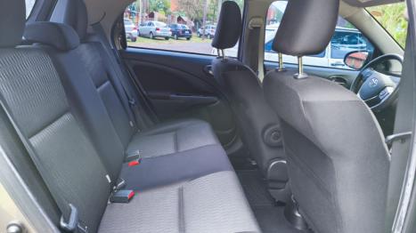 TOYOTA Etios Hatch 1.5 16V 4P FLEX L, Foto 10