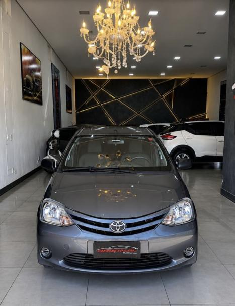 TOYOTA Etios Sedan 1.5 16V 4P FLEX X, Foto 2
