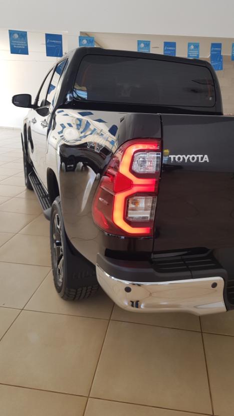 TOYOTA Hilux Caminhonete 2.8 16V SRV 4X4 DIESEL CABINE DUPLA AUTOMTICO, Foto 9