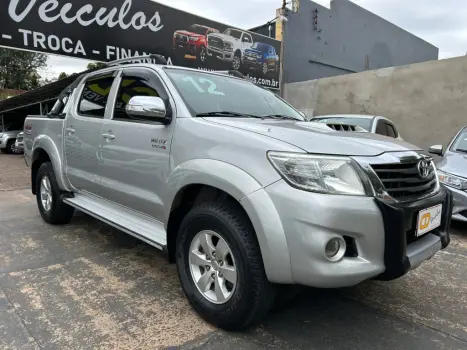 TOYOTA Hilux Caminhonete 3.0 4P 4X4 SRV TURBO DIESEL CABINE DUPLA AUTOMTICO, Foto 3