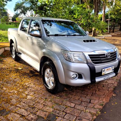 TOYOTA Hilux Caminhonete 3.0 4P 4X4 SRV TURBO DIESEL CABINE DUPLA, Foto 11