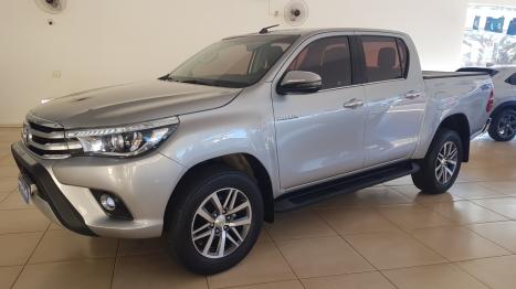 TOYOTA Hilux Caminhonete 2.8 16V SRX 4X4 TURBO DIESEL CABINE DUPLA AUTOMTICO, Foto 7