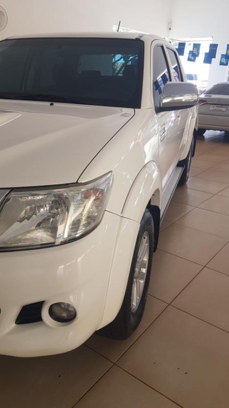 TOYOTA Hilux Caminhonete 3.0 4P 4X4 SRV TURBO DIESEL TOP CABINE DUPLA AUTOMTICO, Foto 11