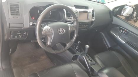 TOYOTA Hilux Caminhonete 3.0 4P 4X4 SRV TURBO DIESEL TOP CABINE DUPLA AUTOMTICO, Foto 13