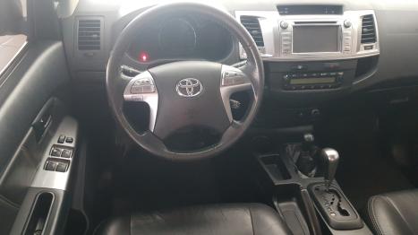TOYOTA Hilux Caminhonete 3.0 4P 4X4 SRV TURBO DIESEL TOP CABINE DUPLA AUTOMTICO, Foto 15