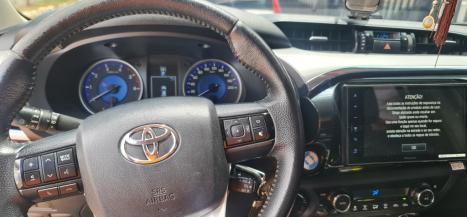 TOYOTA Hilux Caminhonete 2.8 16V SRV 4X4 DIESEL CABINE DUPLA AUTOM�TICO, Foto 4
