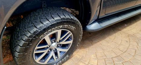 TOYOTA Hilux Caminhonete 2.8 16V SRV 4X4 DIESEL CABINE DUPLA AUTOM�TICO, Foto 3