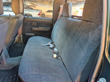 TOYOTA Hilux Caminhonete 3.0 4P SR 4X4 DIESEL CABINE DUPLA, Foto 6
