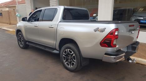 TOYOTA Hilux Caminhonete 2.8 16V SRX LIMITED 4X4 TURBO DIESEL CABINE DUPLA AUTOM�TICO, Foto 4
