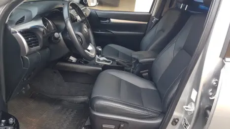 TOYOTA Hilux Caminhonete 2.8 16V SRX LIMITED 4X4 TURBO DIESEL CABINE DUPLA AUTOM�TICO, Foto 11