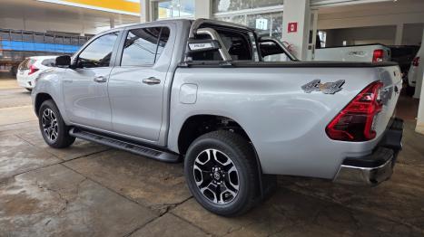 TOYOTA Hilux Caminhonete 2.8 16V SRX 4X4 TURBO DIESEL CABINE DUPLA AUTOM�TICO, Foto 4