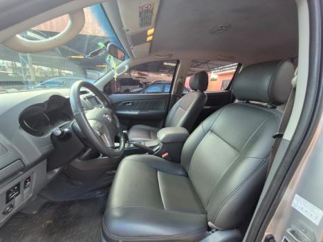 TOYOTA Hilux Caminhonete 3.0 4P 4X4 SRV TURBO DIESEL CABINE DUPLA AUTOM�TICO, Foto 5