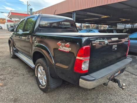 TOYOTA Hilux Caminhonete 3.0 4P 4X4 SRV TURBO DIESEL CABINE DUPLA AUTOM�TICO, Foto 3
