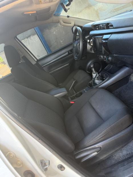 TOYOTA Hilux Caminhonete 2.8 4P 4X4 STD TURBO DIESEL CABINE DUPLA, Foto 3