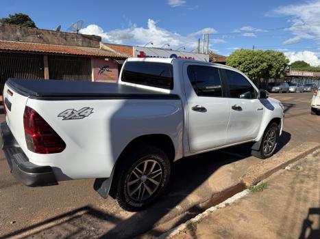 TOYOTA Hilux Caminhonete 2.8 4P 4X4 STD TURBO DIESEL CABINE DUPLA, Foto 4