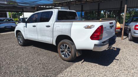 TOYOTA Hilux Caminhonete 2.8 16V 4P SR 4X4 DIESEL CABINE DUPLA AUTOM�TICO, Foto 5