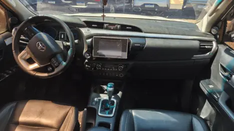 TOYOTA Hilux Caminhonete 2.8 16V 4P SR 4X4 DIESEL CABINE DUPLA AUTOM�TICO, Foto 11