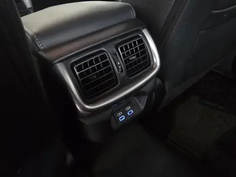 TOYOTA Hilux Caminhonete 2.8 16V SRX 4X4 DIESEL CABINE DUPLA AUTOM�TICO, Foto 8