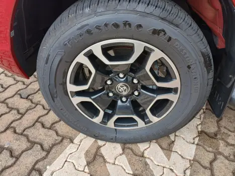 TOYOTA Hilux Caminhonete 2.8 16V SRX 4X4 DIESEL CABINE DUPLA AUTOM�TICO, Foto 9