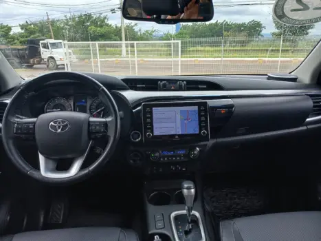 TOYOTA Hilux Caminhonete 2.8 16V SRX 4X4 DIESEL CABINE DUPLA AUTOM�TICO, Foto 13