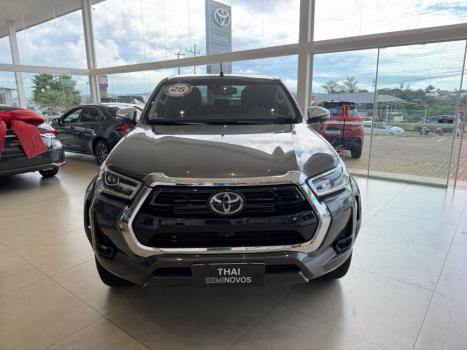 TOYOTA Hilux Caminhonete 2.8 16V SRX PLUS 4X4 TURBO DIESEL CABINE DUPLA AUTOM�TICO, Foto 2