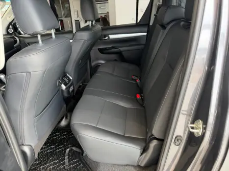 TOYOTA Hilux Caminhonete 2.8 16V SRX PLUS 4X4 TURBO DIESEL CABINE DUPLA AUTOM�TICO, Foto 8