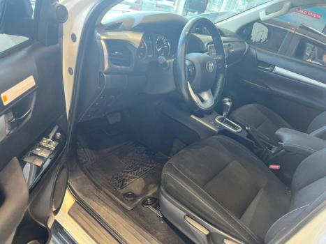 TOYOTA Hilux Caminhonete 2.8 16V 4P SR 4X4 DIESEL CABINE DUPLA AUTOM�TICO, Foto 9