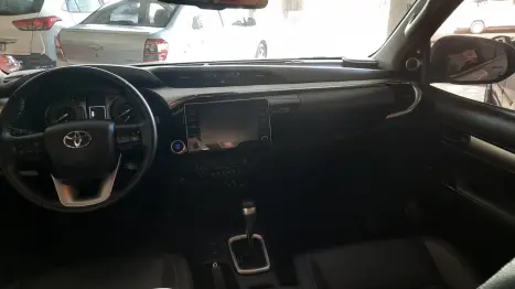 TOYOTA Hilux Caminhonete 2.8 16V SRX LIMITED 4X4 TURBO DIESEL CABINE DUPLA AUTOM�TICO, Foto 7