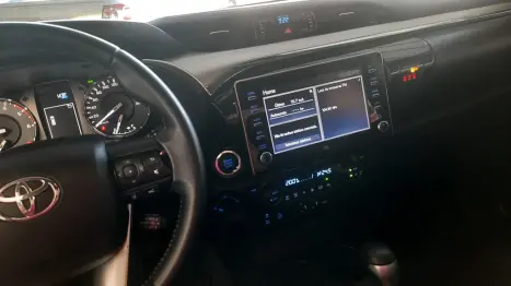 TOYOTA Hilux Caminhonete 2.8 16V SRX LIMITED 4X4 TURBO DIESEL CABINE DUPLA AUTOM�TICO, Foto 8