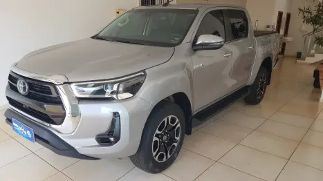 TOYOTA Hilux Caminhonete 2.8 16V SRX 4X4 TURBO DIESEL CABINE DUPLA AUTOM�TICO, Foto 3