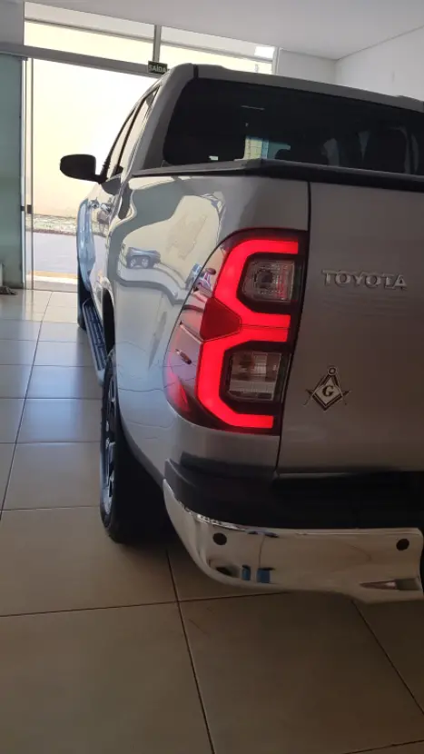 TOYOTA Hilux Caminhonete 2.8 16V SRX 4X4 TURBO DIESEL CABINE DUPLA AUTOM�TICO, Foto 8