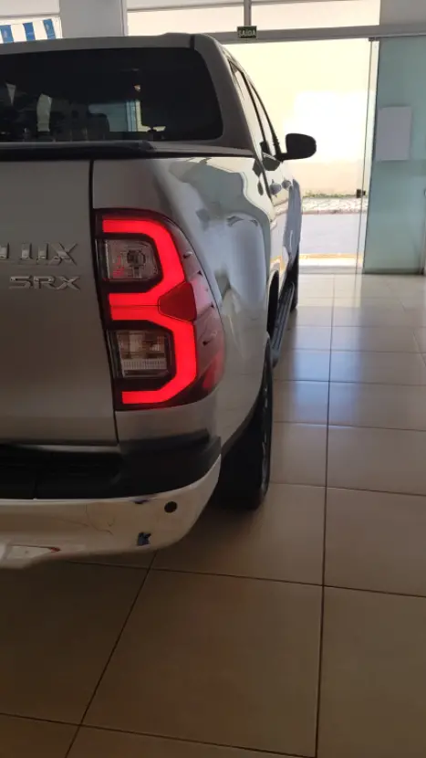 TOYOTA Hilux Caminhonete 2.8 16V SRX 4X4 TURBO DIESEL CABINE DUPLA AUTOM�TICO, Foto 9