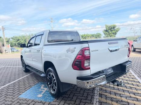 TOYOTA Hilux Caminhonete 2.8 16V SRX 4X4 DIESEL CABINE DUPLA AUTOM�TICO, Foto 5