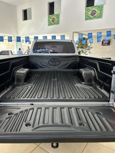 TOYOTA Hilux Caminhonete 2.8 4X4 DIESEL CABINE SIMPLES, Foto 12
