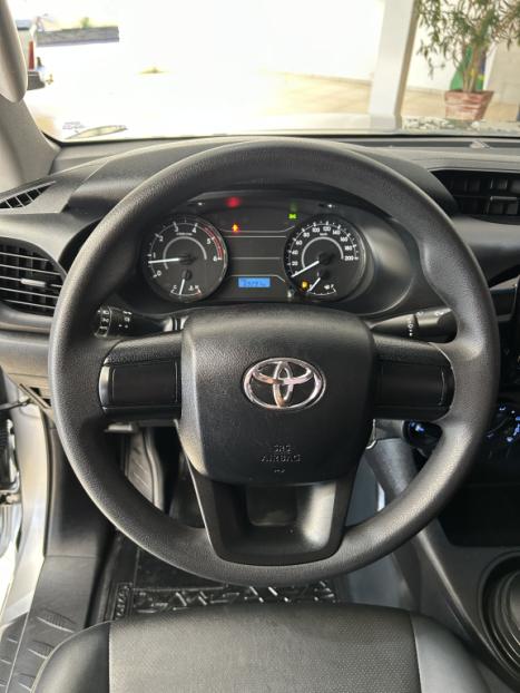 TOYOTA Hilux Caminhonete 2.8 4X4 DIESEL CABINE SIMPLES, Foto 15