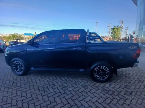 TOYOTA Hilux Caminhonete 2.8 16V SRX 4X4 DIESEL CABINE DUPLA AUTOM�TICO, Foto 7