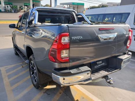 TOYOTA Hilux Caminhonete 2.8 16V SRX 4X4 DIESEL CABINE DUPLA AUTOMÁTICO, Foto 5