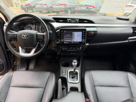 TOYOTA Hilux Caminhonete 2.8 16V SRX 4X4 DIESEL CABINE DUPLA AUTOMÁTICO, Foto 12