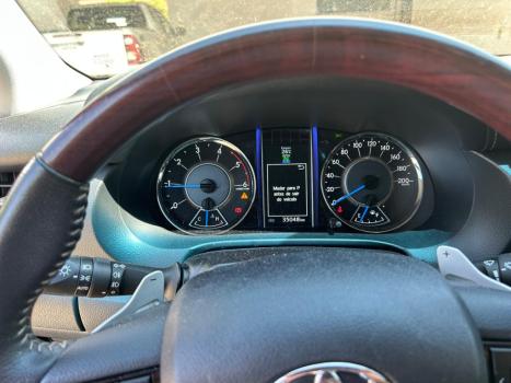 TOYOTA Hilux SW4 2.8 4P SRX 4X4 TURBO DIESEL AUTOMTICO, Foto 5