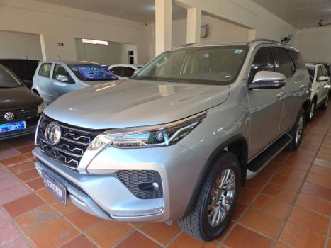 TOYOTA Hilux SW4 2.8 16V 4P SRX 4X4 7 LUGARES TURBO DIESEL AUTOMTICO, Foto 1