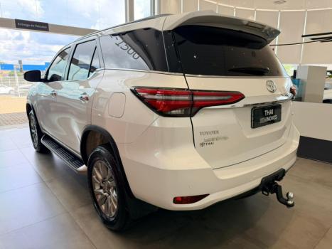 TOYOTA Hilux SW4 2.8 16V 4P SRX 4X4 7 LUGARES TURBO DIESEL AUTOM�TICO, Foto 5