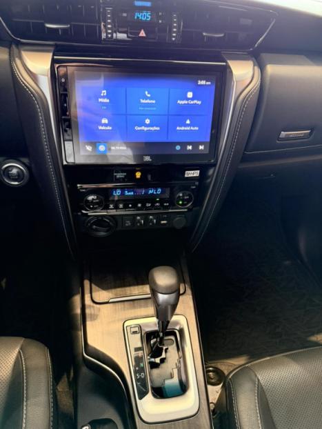 TOYOTA Hilux SW4 2.8 16V 4P SRX 4X4 7 LUGARES TURBO DIESEL AUTOM�TICO, Foto 15