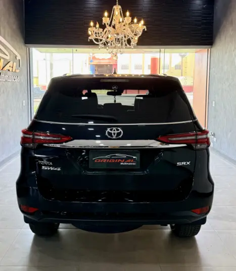 TOYOTA Hilux SW4 2.8 16V 4P SRX 4X4 7 LUGARES TURBO DIESEL AUTOM�TICO, Foto 5
