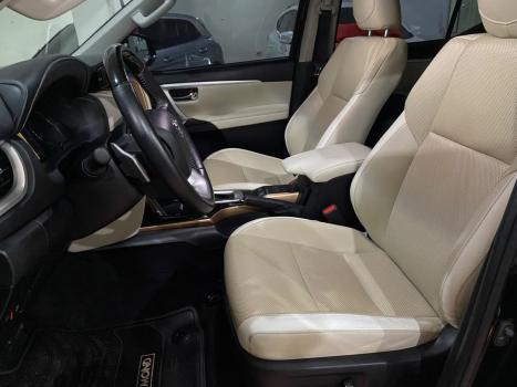 TOYOTA Hilux SW4 2.8 4P SRX 4X4 DIAMOND 7 LUGARES TURBO DIESEL AUTOM�TICO, Foto 11