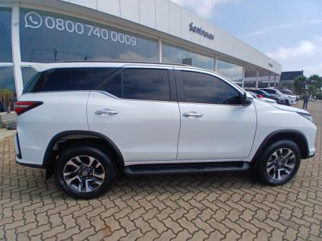 TOYOTA Hilux SW4 2.8 16V 4P SRX PLATINUM 4X4 7 LUGARES TURBO DIESEL AUTOMÁTICO, Foto 4
