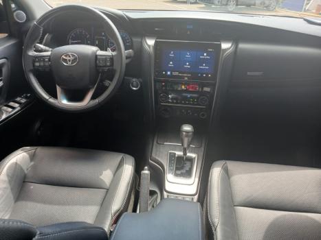 TOYOTA Hilux SW4 2.8 16V 4P SRX PLATINUM 4X4 7 LUGARES TURBO DIESEL AUTOMÁTICO, Foto 14
