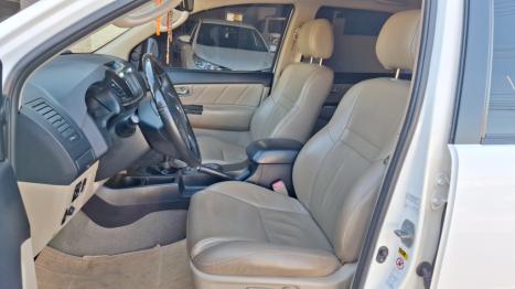 TOYOTA Hilux SW4 3.0 16V 4P SRV 4X4 7 LUGARES TURBO DIESEL AUTOMTICO, Foto 9